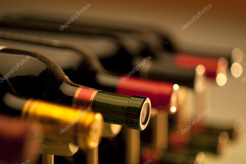 Coffrets cadeaux de vin joliment emballés et prêts à offrir